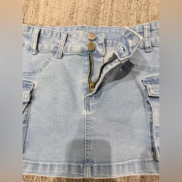 Juniors Blue Denim Cargo Mini Skirt - Picture 8 of 14